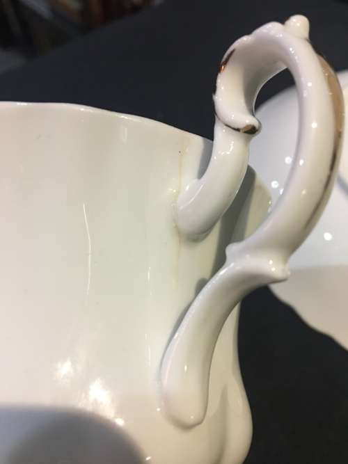 WOW !!! *********LOW R1 START *********ROYAL ALBERT VAL D'or TEA TRIO