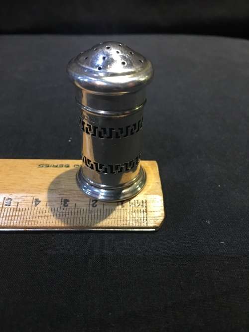 HALLMARKED DOCKER AND BURN c1927 STERLING SILVER CASTER WITH COBALT BLUE GLASS INSERT 13.45g