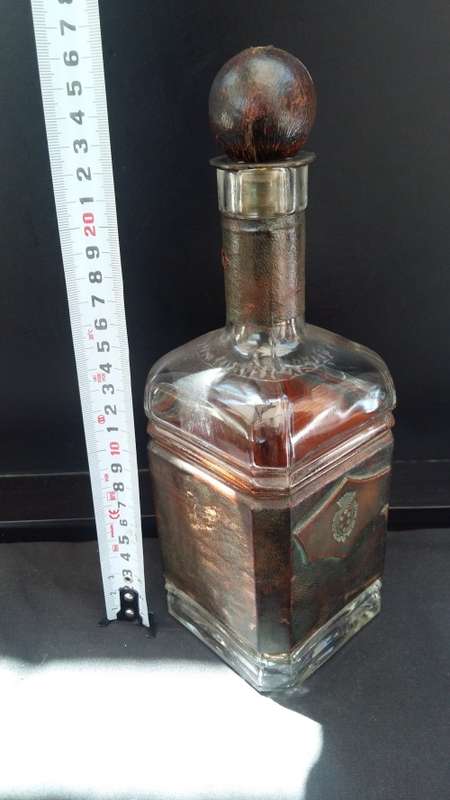 Beautiful Well Used Vintage Glass and  Fine Leather Cladded Decanter with Leather Cladded stopper