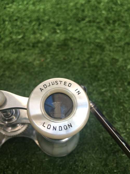 STUNNING SET OF NEGRETTI AND ZIMBRA OPERA GLASSES FINISHED IN MOTHER OF PEARL WITH TELESCOPIC ARM