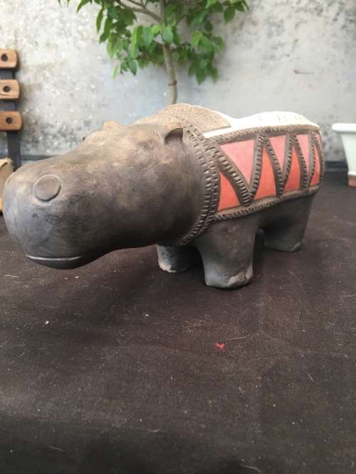WOW !!!! STUNNING GLAZED PORCELAIN HIPPOPOTAMUS TRINKET DISH BY PORCUPINE CERAMICS