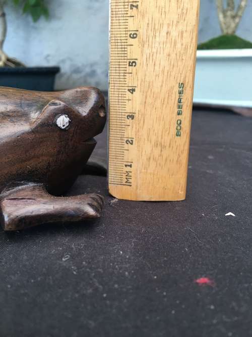 WOW !!! FANTASTIC VINTAGE HAND CARVED WOODEN FROG ORNAMENT