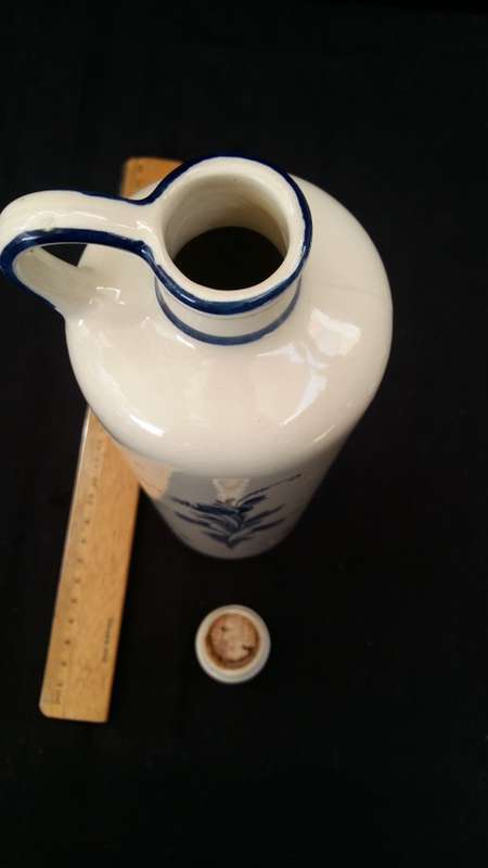 Rare Vintage Delft Blue Jonge Bols Dubbelgestookte Graanjenever, Dutch Official Gin Bottle.