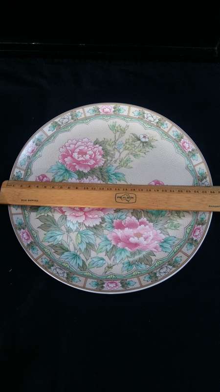 Collectible Vintage Japanese Imperial Hokkaido Imari Large Display Plate/Charger. 28 cm
