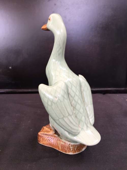 WOW !!!! ABSOLUTELY STUNNING RARE CHINESE CELADON GLAZED PORCELAIN DUCK