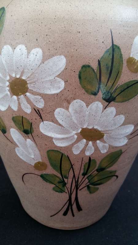 Beautiful Vintage Large Pottery Vase Hand painted White Daisies and green leaves on a tan finish.