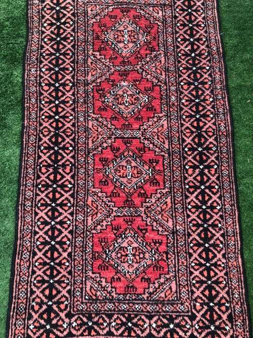WOW !!!!  A STUNNING PURE WOOL HAND KNOTTED BOKHARA PERSIAN CARPET 1280 X 600mm