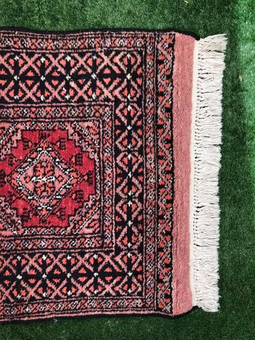 WOW !!!!  A STUNNING PURE WOOL HAND KNOTTED BOKHARA PERSIAN CARPET 1280 X 600mm