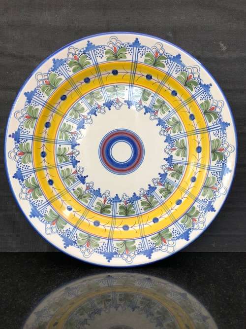 WOW !!! STUNNING DECORATIVE HAND MADE CERAMIC WALL PLATE BY FIGA'S CERAMICA WITH THE HANGER markings