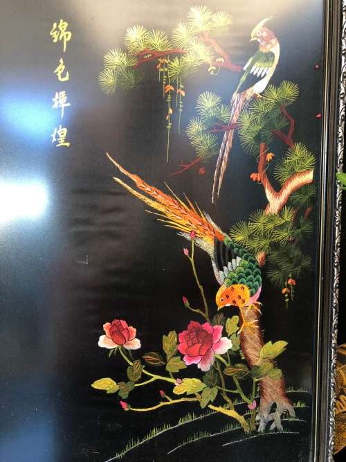 WOW !!! STUNNING FRAMED BEHIND GLASS CHINESE SILK EMBROIDERY OF BIRDS WITH CALLIGRAPHY