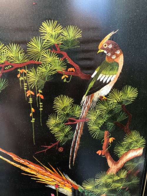 WOW !!! STUNNING FRAMED BEHIND GLASS CHINESE SILK EMBROIDERY OF BIRDS WITH CALLIGRAPHY