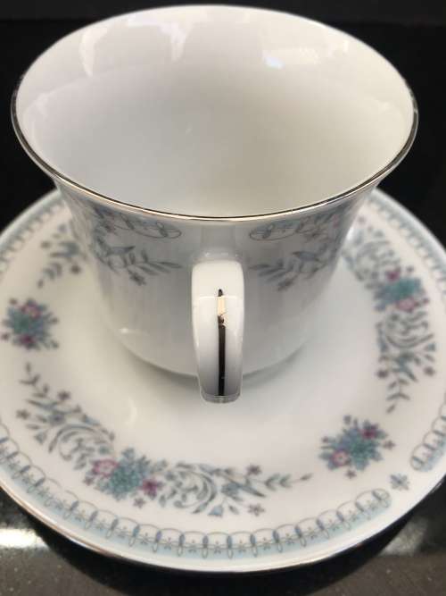 Stunning Vintage Crown Ming Fine China - Jian Shiang- Porcelain Tea Cup and Saucer.