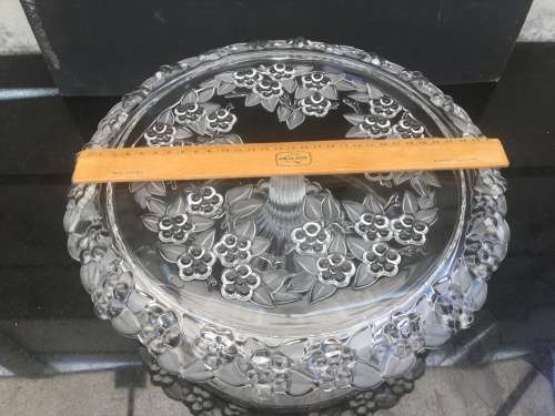Beautiful Collectible Rare Mikasa "CARMEN" Clear Crystal frosted cake server embossed with flowers.