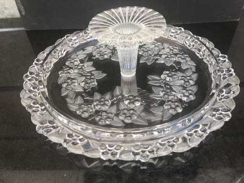 Beautiful Collectible Rare Mikasa "CARMEN" Clear Crystal frosted cake server embossed with flowers.