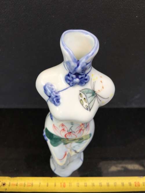 Beautiful Chinese Blue and white Porcelain Traditional Dress Bud Vase.