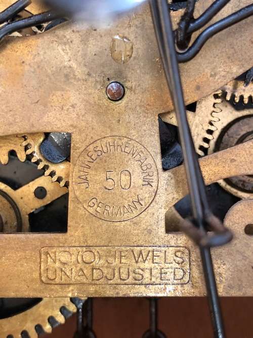 STUNNING BLACK FOREST JAHRESUHRENFABRIK 50 SHATZ GERMAN 8 DAY CUCKOO CLOCK IN FULL WORKING ORDER
