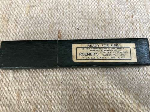 WOW !!! VINTAGE BOXED "W SAYNOR LTD" CUTLERS SHEFFIELD STRAIGHT CUT / CUT THROAT STROP RAZOR