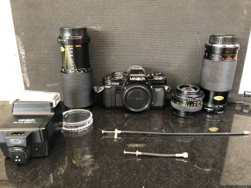 WOW !!!  COMPLETE MINOLTA X~700 CAMERA WITH 2 EXTRA LENSES AND MANY OTHER EXTRAS , CHECK DESCRIPTION