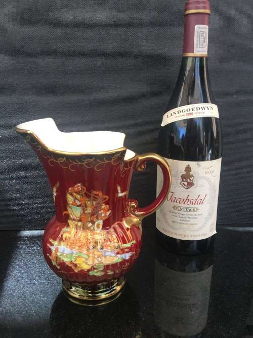 c1940s Crown Devon Fieldings Rouge Royal Jug Ship Pattern with Mother of Pearl Lustre inside. 17.5cm