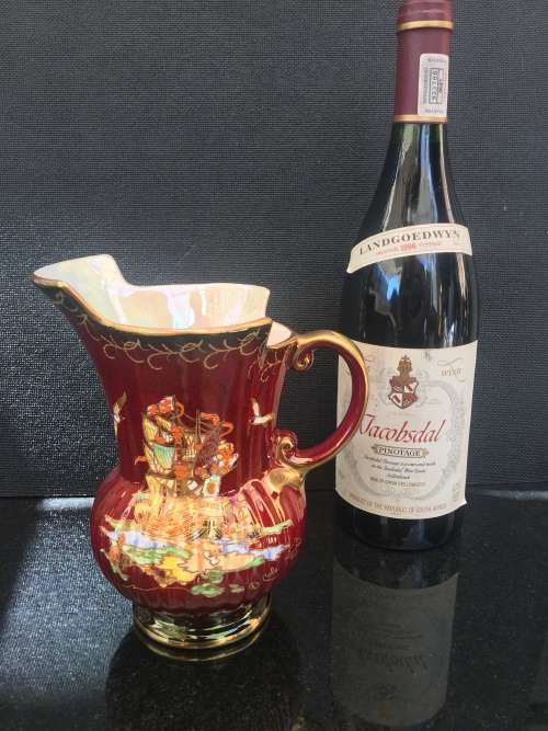 c1940s Crown Devon Fieldings Rouge Royal Jug Ship Pattern with Mother of Pearl Lustre inside. 17.5cm