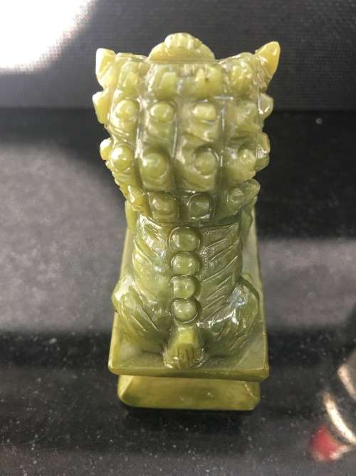 A Small Vintage Chinese Green Carved Foo Dog. 7 x 5 x 3 cm