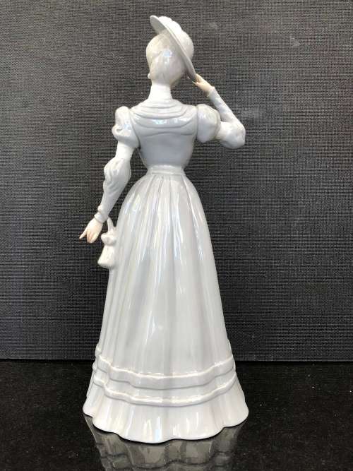 WOW !!! STUNNING LARGE PORCELAIN GLAZED FIGURINE , UNKNOWN MARKINGS ~ A BEAUTY