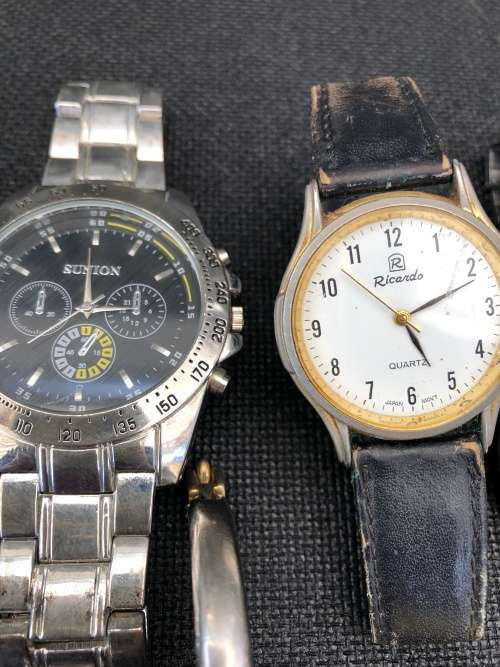 JOB LOT OF VARIOUS WATCHES FOR SPARES OR REPAIRS INCLUDING SEIKO
