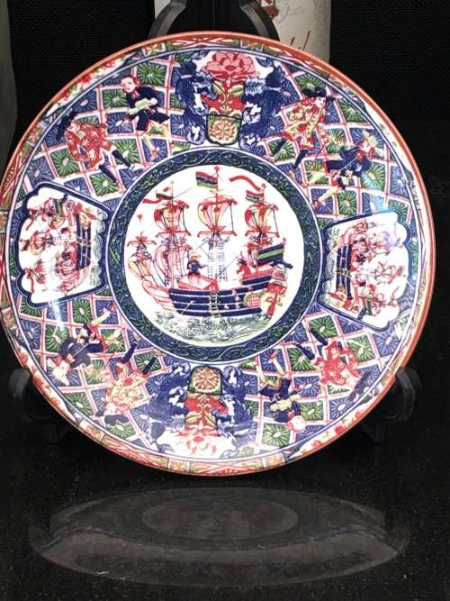 Beautiful Japanese Imari "Black Ships" Hand Painted Decorated Porcelain Plate 16 cm