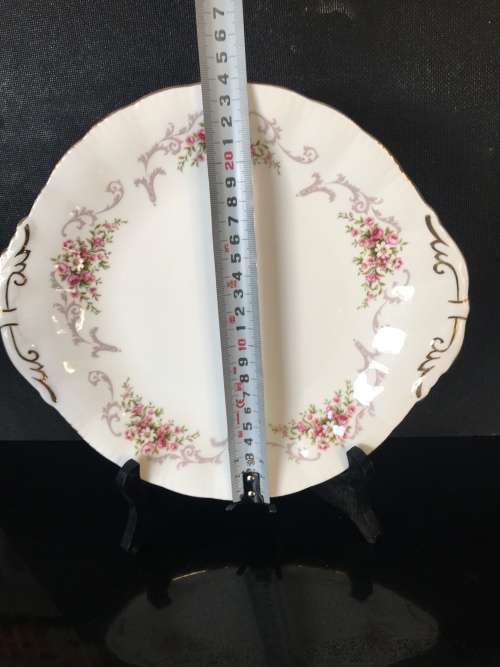Stunning Vintage Paragon "Rose Bouquet" Fine Porcelain Cake Plate. Pink Floral & Gold Gilt
