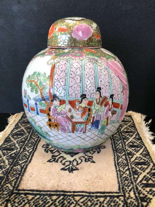 Stunning Rare Large Famille Rose Ginger Jar  "Da Qing Qianlong Nian Zhi"  Qianlong Dynasty,
