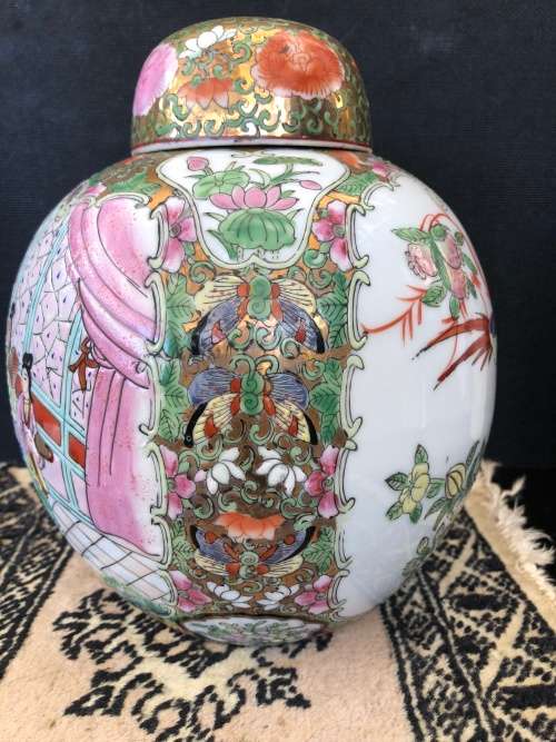 Stunning Rare Large Famille Rose Ginger Jar  "Da Qing Qianlong Nian Zhi"  Qianlong Dynasty,