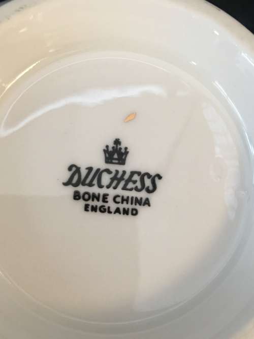 Beautiful White & Gold Gilt Vintage Duchess Fine Porcelain England 250g Sugar and Creamer
