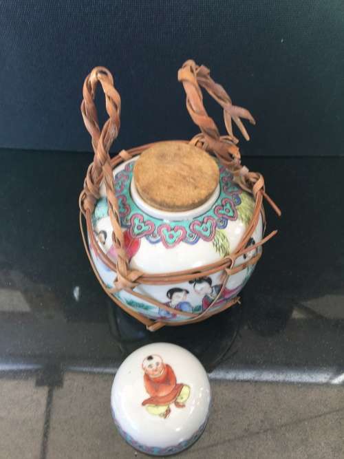 Stunning Chinese c1950 Rattan wrapped Ginger Jar Jiangxi Product by Wan Yi Fa Company/Chu Pin maker