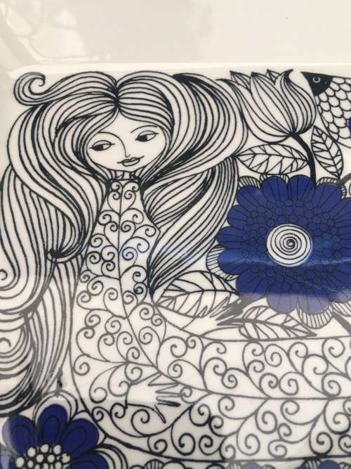 Beautiful Vintage Pastoraali Arabia Made in Finland Square Black and Blue on white Dish 18 cm