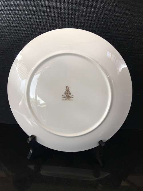 6 x Stunning Vintage and Rare Royal Doulton French Provincial  H.4945 Dinner Plates 23cm