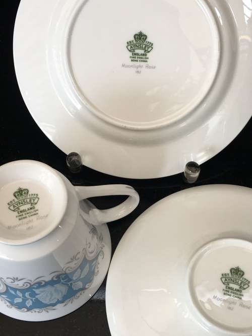 Stunning c1970s "Moonlight Rose" Trio by Aynsley England-White Roses On Blue & Silver Scrolls