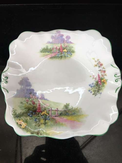 Wow!!! Ultra Rare c1940s "MEADOWSIDE" Fine Bone Bell China scalloped Cake serving Plate with handles