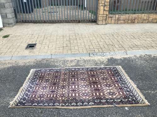 WOW !!! STUNNING PURE WOOL HAND KNOTTED UNUSUAL TRADITIONAL MORI BOKHARA PERSIAN RUG 2000 X 1170mm