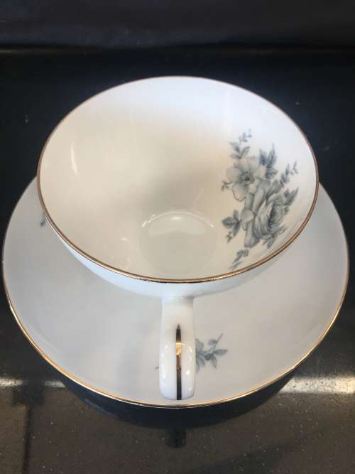 Beautiful c1959 - 1977 Thomas Germany Porcelain Tea cup  & saucer. Grey Rose & Gold Gilt.
