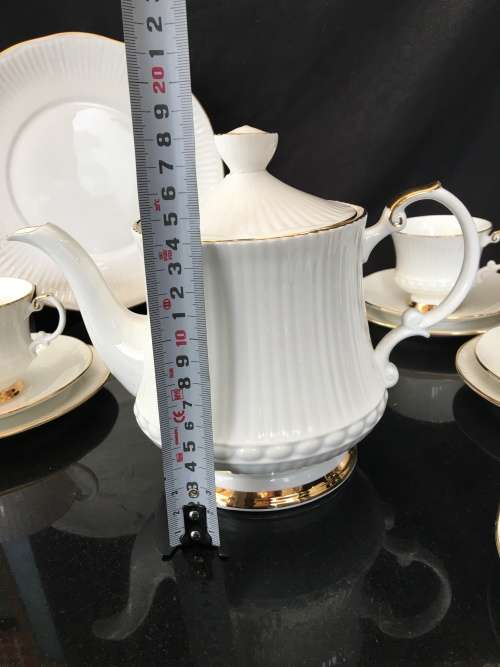 Vintage Elizabethan "CHARMAINE"  White,Fluted-Ribbed-Scalloped-Gold Trim Tea Set 23 Piece. Mint Cond