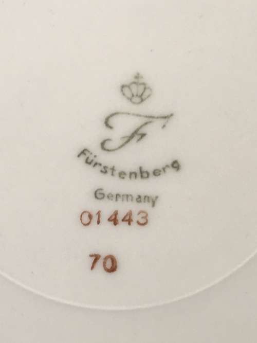 Antique Collectors, c1918 + Furstenberg Germany Porcelain 25 cm Plate. Rose Floral & Gold Gilt