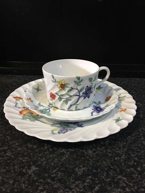 Stunning Rare c1962 Haviland France Lemoges Eggshell scalloped floral fine bone porcelain Trio