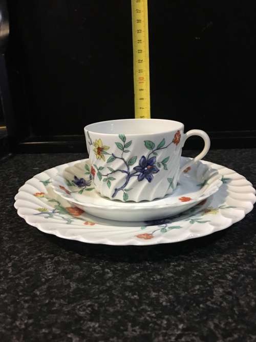 Stunning Rare c1962 Haviland France Lemoges Eggshell scalloped floral fine bone porcelain Trio