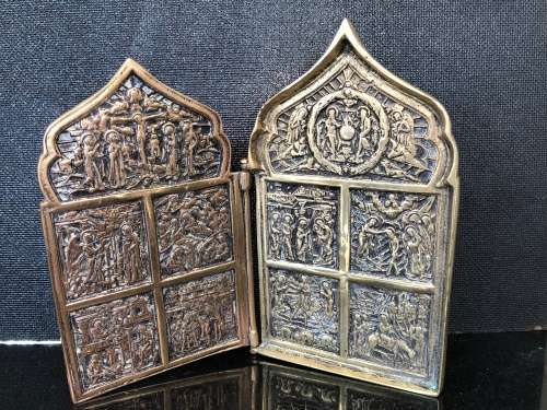 HIGH VALUE ANTIQUE RUSSIAN ORTHODOX DIPTYCH BRASS TRAVEL ICON 2 PANELS FOLDING ICONOSTAS