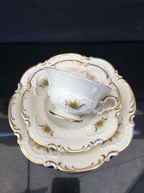 Ultra Rare Hutschenreuther Selbe Bavaria Germany US Zone 3 piece Brown & Gold Scallop Tea Cup