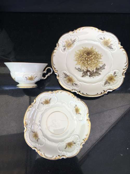 Ultra Rare Hutschenreuther Selbe Bavaria Germany US Zone 3 piece Brown & Gold Scallop Tea Cup