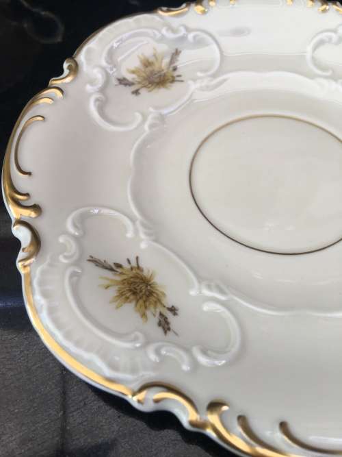 Ultra Rare Hutschenreuther Selbe Bavaria Germany US Zone 3 piece Brown & Gold Scallop Tea Cup