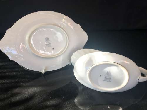 Stunning Vintage Paragon "Morning Rose" By Appointment to Her Majesty The Queen. Gravy Dish & Tray