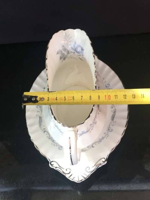 Stunning Vintage Paragon "Morning Rose" By Appointment to Her Majesty The Queen. Gravy Dish & Tray