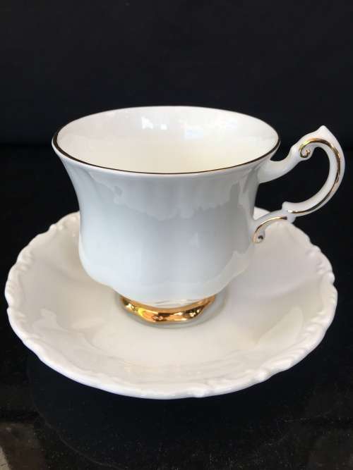 Absolutely Beautiful c1966 Royal Albert Bone China Paragon CHARM White and Gold Gilt Duo